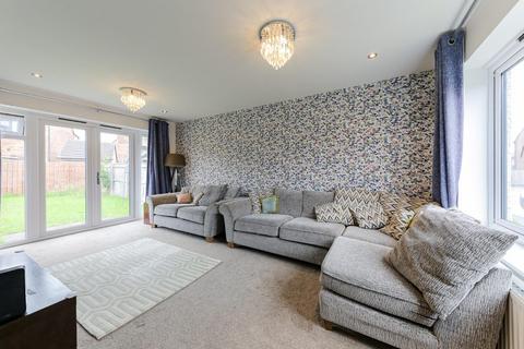3 bedroom detached house for sale, Rowchester Way, Holystone, NE27