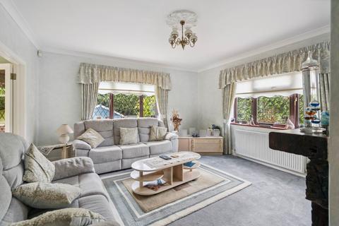 45 Woodwaye, Watford, WD19 4NN