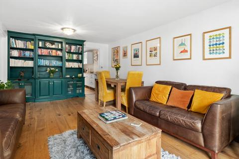 2 bedroom flat for sale, Battersea Church Road, London