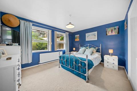 2 bedroom flat for sale, Battersea Church Road, London