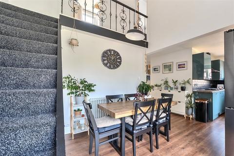 5 Brookleigh, Street, BA16 0NU
