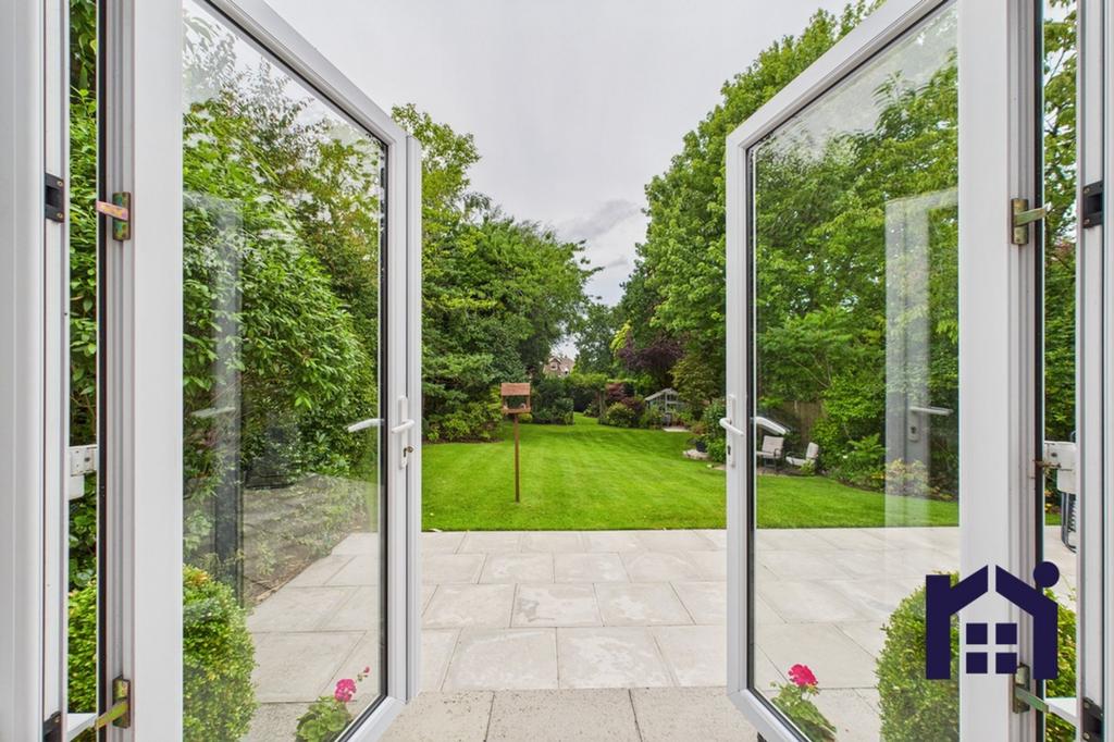 Pear Tree Avenue, Coppull, PR7 4NL 5 bed detached house for sale - £475,000