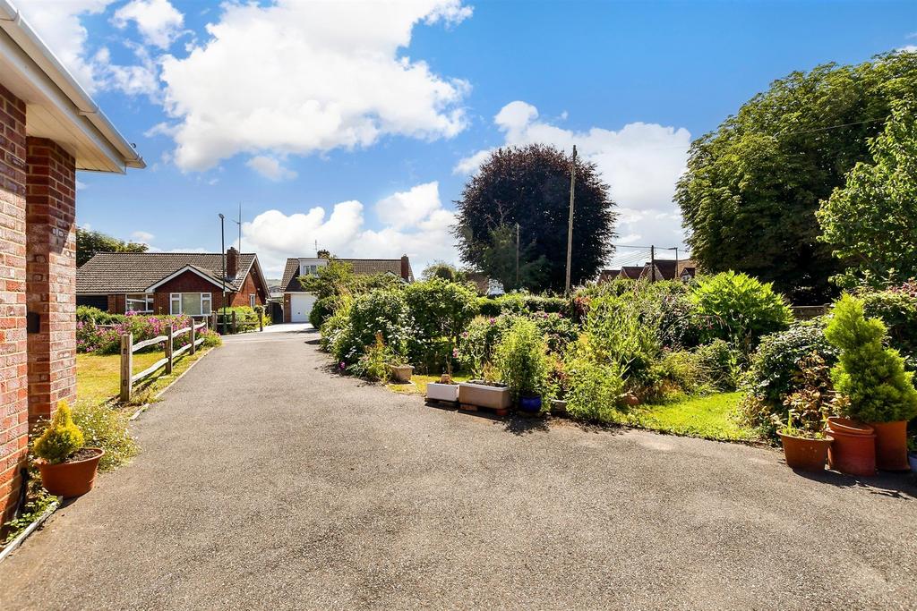 Driveway/Parking
