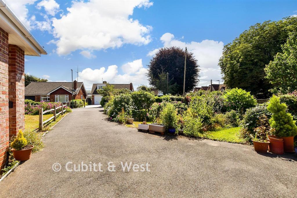 Driveway/Parking