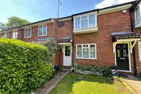 2 bedroom terraced house to rent, Cygnet Close, Borehamwood, WD6