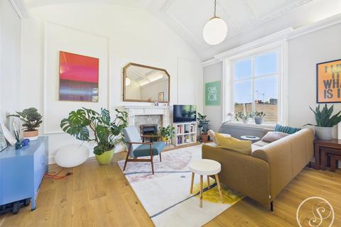 2 bedroom flat for sale, St. Anns Lane, Leeds