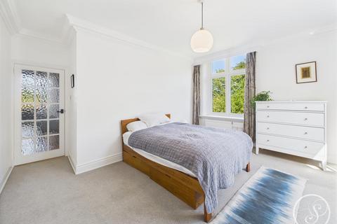 2 bedroom flat for sale, St. Anns Lane, Leeds