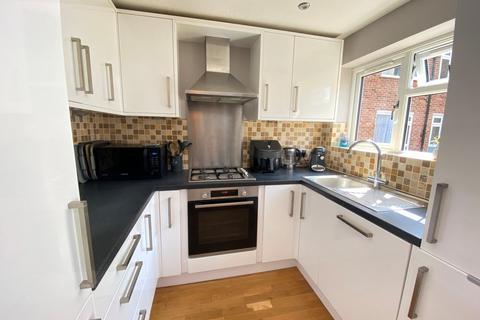 2 bedroom flat for sale, Oaklands Road, Bromley BR1