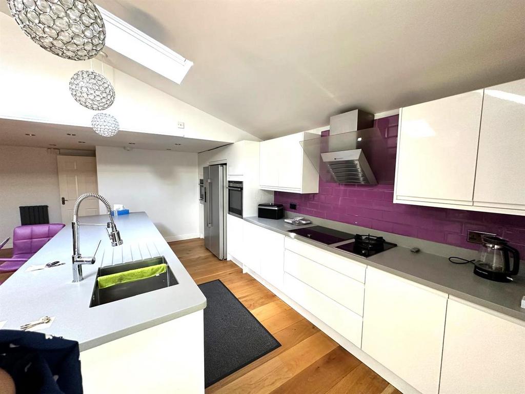 Kitchen diner