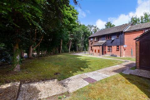9 Elm Park, Cranleigh, GU6 8UG