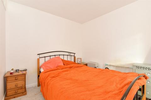 9 Elm Park, Cranleigh, GU6 8UG