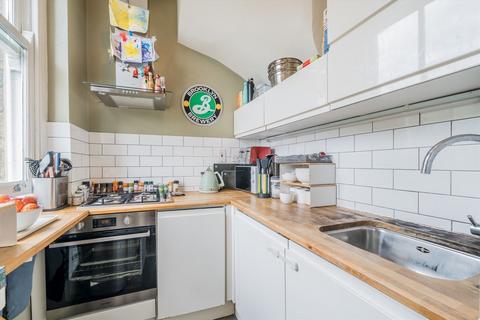 2 bedroom flat for sale, Ospringe Road, London NW5