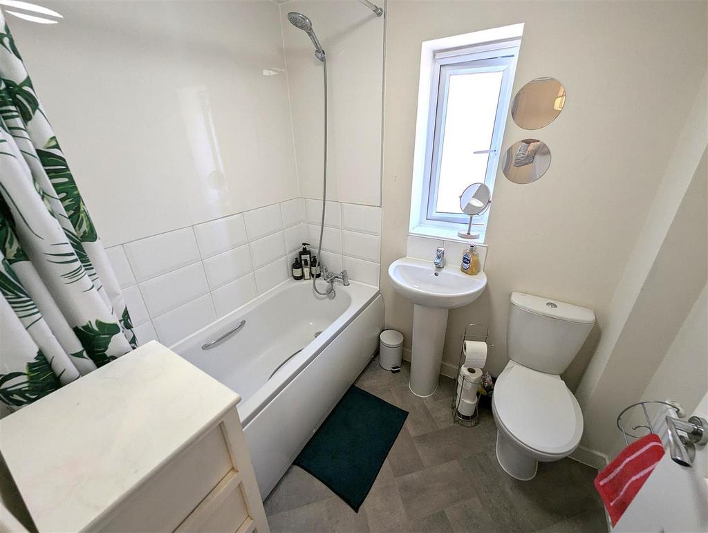 PXL 20250712 123018032.RAW-01.COVER.jpg