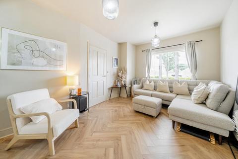 3 bedroom semi-detached house for sale, Galloway Grove, Pudsey, West Yorkshire, LS28