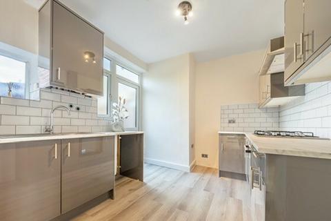 2 bedroom maisonette for sale, Watford Way, London NW4