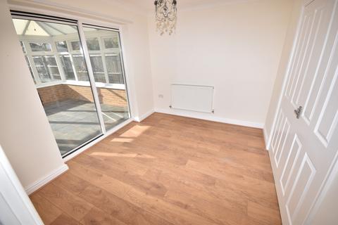 undefined, Larch Close, Ruskington, NG34