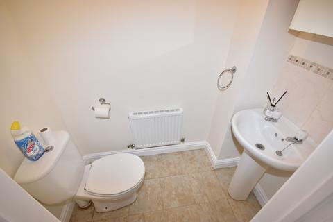 undefined, Larch Close, Ruskington, NG34