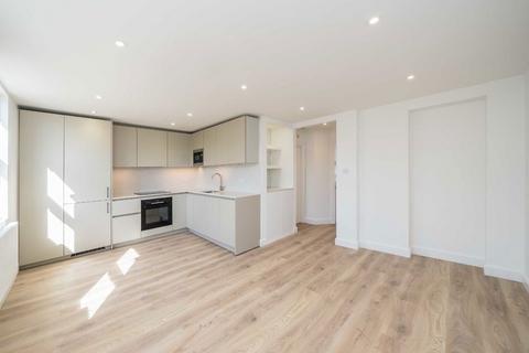 undefined, Lower Mortlake Road, Richmond TW9