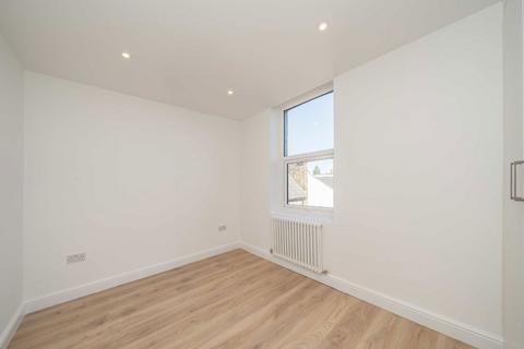 undefined, Lower Mortlake Road, Richmond TW9