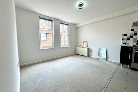 Studio to rent, Moulsham Street, Chelmsford , CM2 0LG