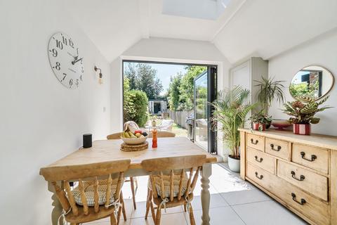 3 bedroom terraced house to rent, Elm Road, Windsor, SL4