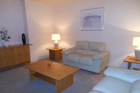 2 bedroom flat to rent, Gordon Street, Aberdeen AB11