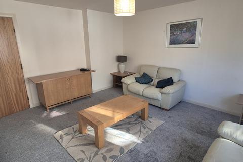 2 bedroom flat to rent, Gordon Street, Aberdeen AB11