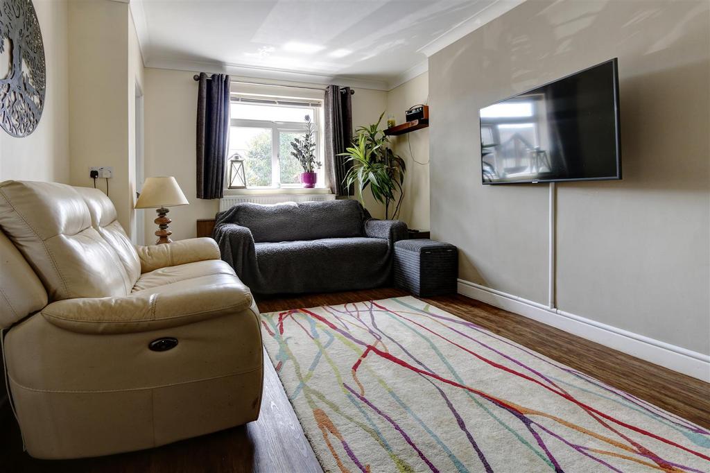 Family Room.jpg