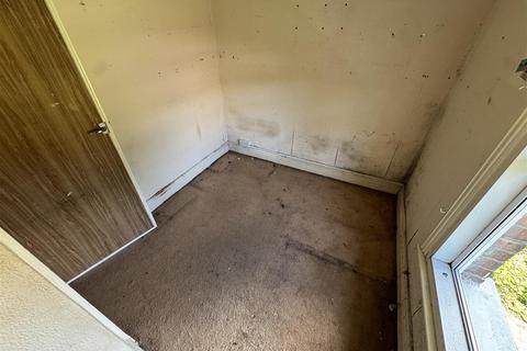 3 bedroom farm house for sale, Fforddlas, Glan Conwy