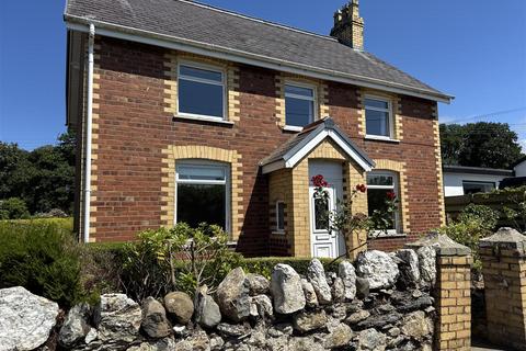 3 bedroom farm house for sale, Fforddlas, Glan Conwy
