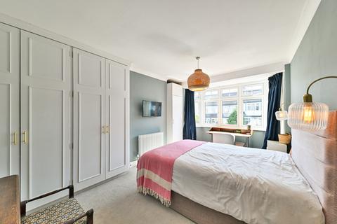 57 Fairway, London, SW20 9DN