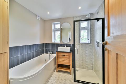 57 Fairway, London, SW20 9DN