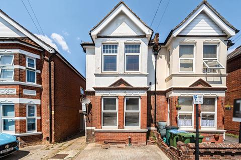 undefined, Wilton Avenue, The Polygon, Southampton, Hampshire, SO15
