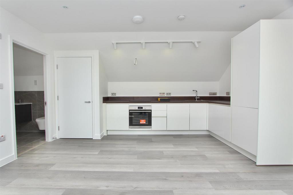 Brooke Road, N16