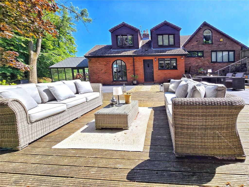 Sunny Patio Gardens