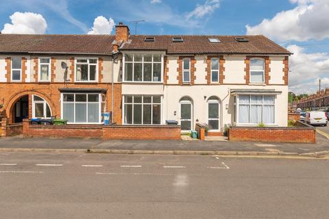 undefined, Woodville Road, Warwick
