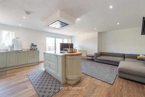4 bedroom semi-detached house for sale, Peel Close, Hampton-in-Arden, Solihull, West Midlands, B92