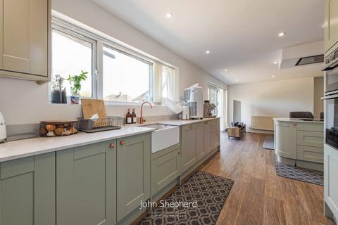 4 bedroom semi-detached house for sale, Peel Close, Hampton-in-Arden, Solihull, West Midlands, B92