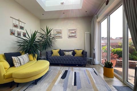 3 bedroom detached house for sale, Bolton Road, Southport PR8