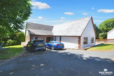 4 bedroom detached bungalow for sale, Blackbridge Drive, Milford Haven