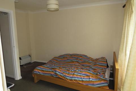 Studio to rent - Chilvers Grove, Birmingham B37