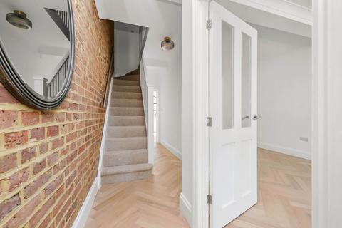 151 Chandos Road, London, E15 1TX