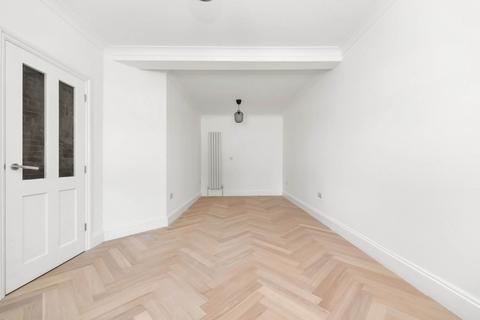 151 Chandos Road, London, E15 1TX
