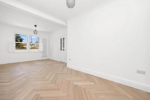 151 Chandos Road, London, E15 1TX