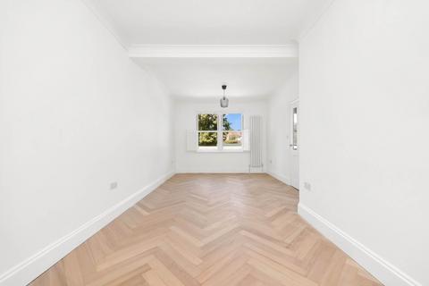 151 Chandos Road, London, E15 1TX