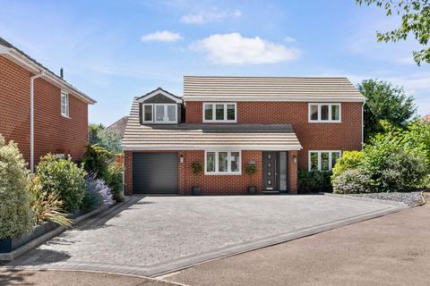 51 Meadow Road, Worcester, WR3 7PP