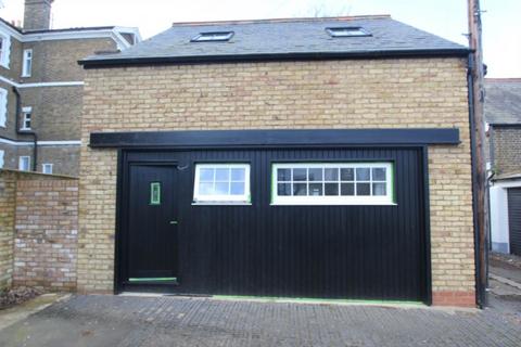 1 bedroom coach house for sale, Clifftown Parade, Southend On Sea