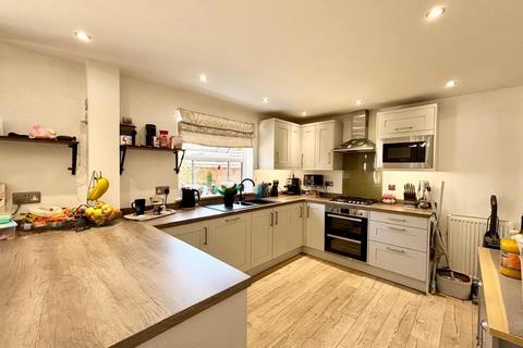 undefined, Longmeadow, Wootton