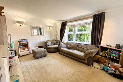 undefined, Longmeadow, Wootton