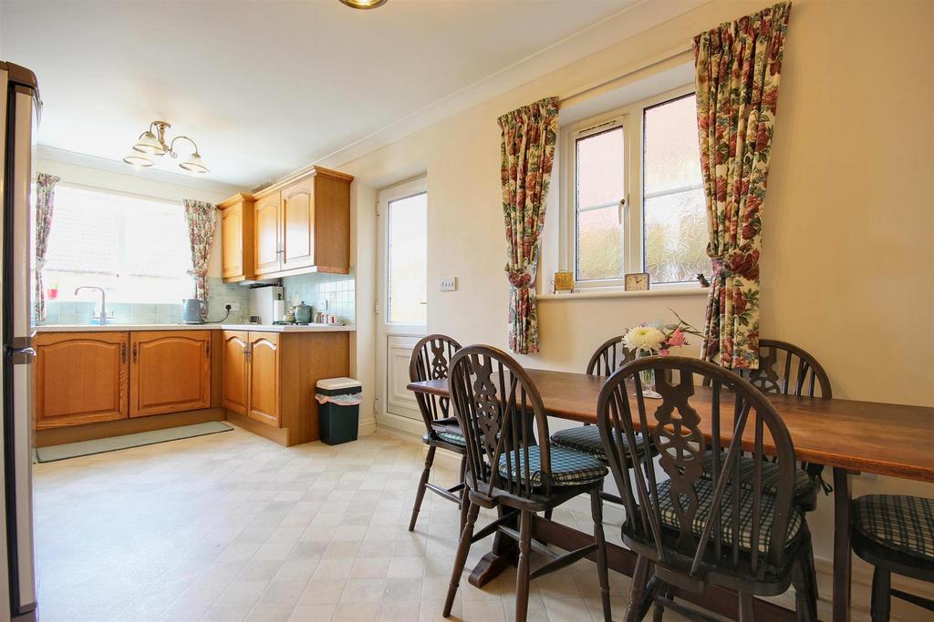 Dining kitchen